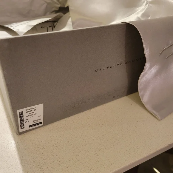 Giuseppe Zanotti mid-top boots - Picture 3 of 3